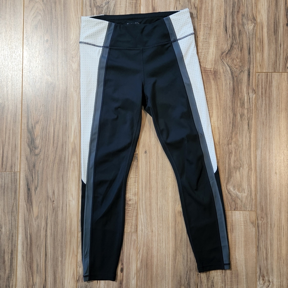 Athleta Black Three Quarter Cropped Polka Dot Leggings